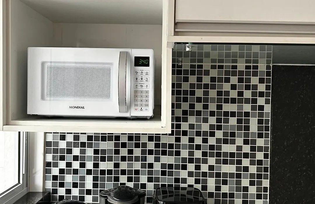 Apartamento em Condomínio Beverly Hills Praia de Vista Linda - Bertioga com Estacionamento e Piscina-1